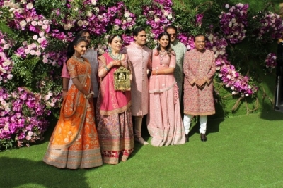 Akash Ambani and Shloka Mehta Wedding Reception - 20 of 38