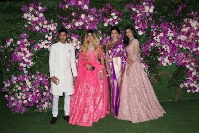 Akash Ambani and Shloka Mehta Wedding Reception - 17 of 43