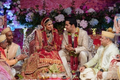 Akash Ambani and Shloka Mehta Wedding Reception - 33 of 43