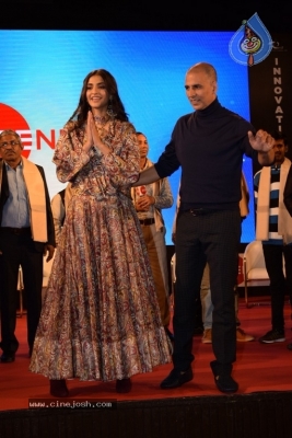 Akshay And Sonam Promote Pad Man - 17 of 21