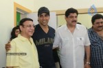 Akshay Kumar at Abbhinnay Acting Institute Launch - 8 of 27