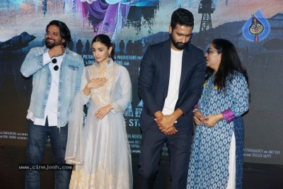 Alia Bhatt And Vicky Kaushal At Song Launch Of Film Raazi - 6 of 9