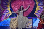 Alia Bhatt n Parineeti Perform at The IIAA 2014 - 14 of 49