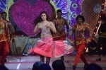 Alia Bhatt n Parineeti Perform at The IIAA 2014 - 46 of 49