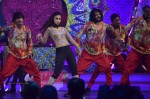 Alia Bhatt n Parineeti Perform at The IIAA 2014 - 49 of 49