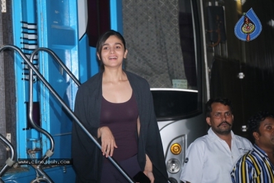 Alia Bhatt Spotted At Mehboob Studio - 5 of 8