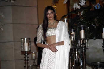 Ambanis Hosted Party for Harbhajan and Rohit Sharma - 25 of 70