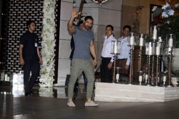 Ambanis Hosted Party for Harbhajan and Rohit Sharma - 29 of 70