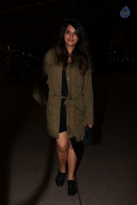 Amyra Dastur and Richa Chadda Spotted at Airport - 12 of 19