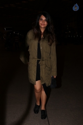 Amyra Dastur and Richa Chadda Spotted at Airport - 12 of 19