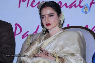 Asha Bhosale Awarded 5th Yash Chopra Memorial Award - 28 of 30