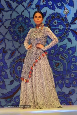 Avassa 2017 Fashion Show Photos - 17 of 50