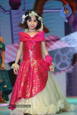 Avassa 2017 Fashion Show Photos - 20 of 50