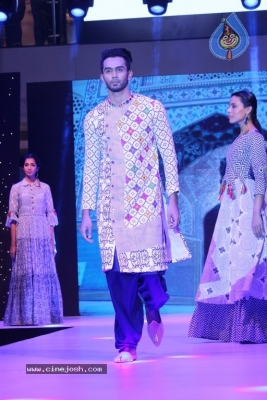 Avassa 2017 Fashion Show Photos - 21 of 50