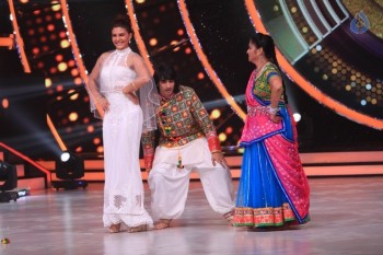 Baar Baar Dekho Team at Set of Jhalak Dikhhla Jaa - 40 of 42