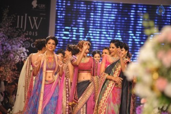 Beti Show by Gitanjali at IIJW 2015 - 9 of 96