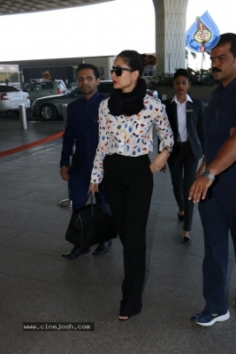 Bhumi Pednekar and Kareena Kapoor Spotted At International Airport - 21 of 21