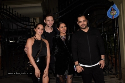 Bipasha Basu Birthday Party Photos - 12 of 17