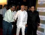 Bolly Celebs at D Y Patil 2011 Awards - 45 of 76