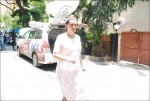 Bolly Celebs at Jiah Khan Residence - 6 of 14