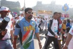 Bolly Celebs at Mumbai Marathon 2011 - 25 of 96