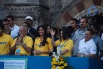 Bolly Celebs at Mumbai Marathon 2011 - 53 of 96