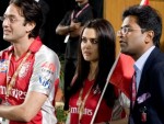 Bolly Celebs Enjoys IPL Matches - 32 of 74