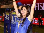 Bolly Celebs Enjoys IPL Matches - 37 of 74