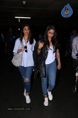 Bollywood Actresses Spotted at Airport - 1 of 42