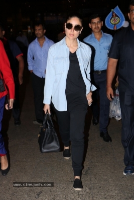 Bollywood Actresses Spotted at Airport - 38 of 42