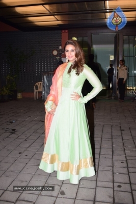 Bollywood Celebrities at Arpita Khan Pre Diwali Bash - 25 of 51