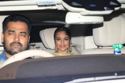 Bollywood Celebrities at Diwali Bash 2018 Photos - 28 of 35