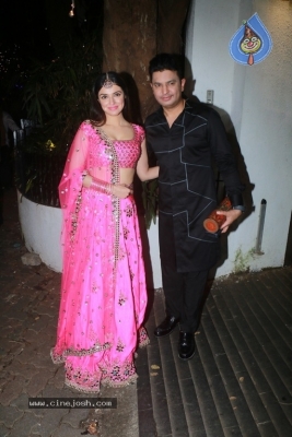 Bollywood Celebrities at Diwali Celebrations Photos - 31 of 76