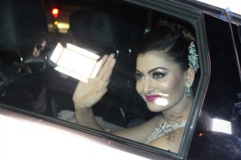 Bollywood Celebrities at Filmfare Awards 2017 - 25 of 49