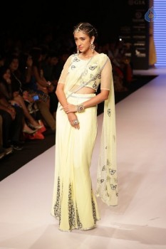 Bollywood Celebrities at IIJW 2015 Fashion Show 1 - 49 of 81