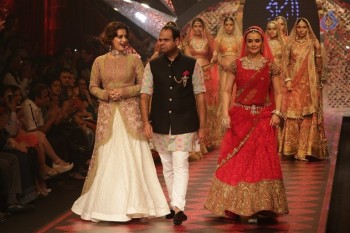 Bollywood Celebrities at IIJW 2015 Fashion Show 1 - 52 of 81