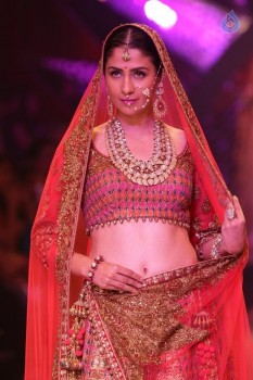 Bollywood Celebrities at IIJW 2015 Fashion Show 1 - 55 of 81