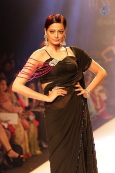 Bollywood Celebrities at IIJW 2015 Fashion Show 1 - 63 of 81