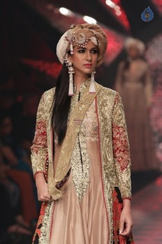 Bollywood Celebrities at IIJW 2015 Fashion Show 2 - 48 of 83