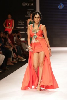 Bollywood Celebrities at IIJW 2015 Show - 56 of 90