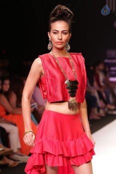 Bollywood Celebrities at IIJW 2015 Show - 22 of 90