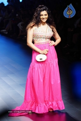 Bollywood Celebrities At Lakme Fashion Week - 6 of 14