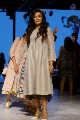 Bollywood Celebrities at LFW 2017 - 25 of 31