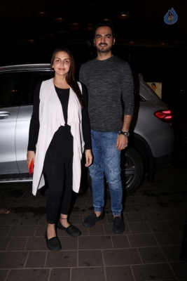 Bollywood Celebrities at Mumbai Airport - 31 of 40