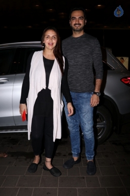 Bollywood Celebrities at Mumbai Airport - 37 of 40