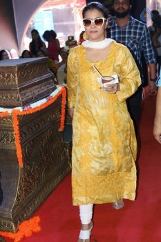 Bollywood Celebrities Attend Durga Pooja - 24 of 41