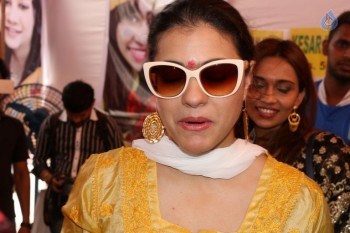 Bollywood Celebrities Attend Durga Pooja - 39 of 41