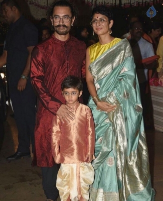 Bollywood Celebrities Celebrates Ganesh Chaturthi Photos - 9 of 53
