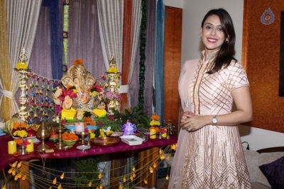 Bollywood Celebrities Celebrates Ganesh Chaturthi Photos - 21 of 53