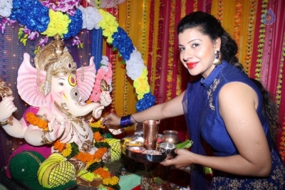 Bollywood Celebrities Celebrates Ganesh Chaturthi Photos - 27 of 53